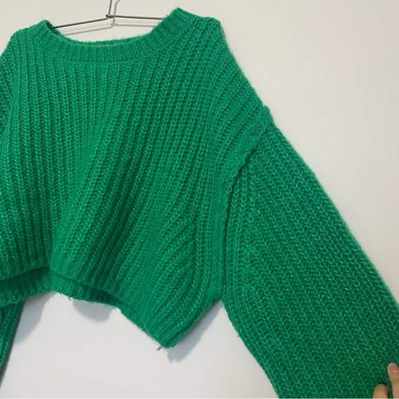 ZARA CROPPED GREEN SWEATER - Picture 2 of 5